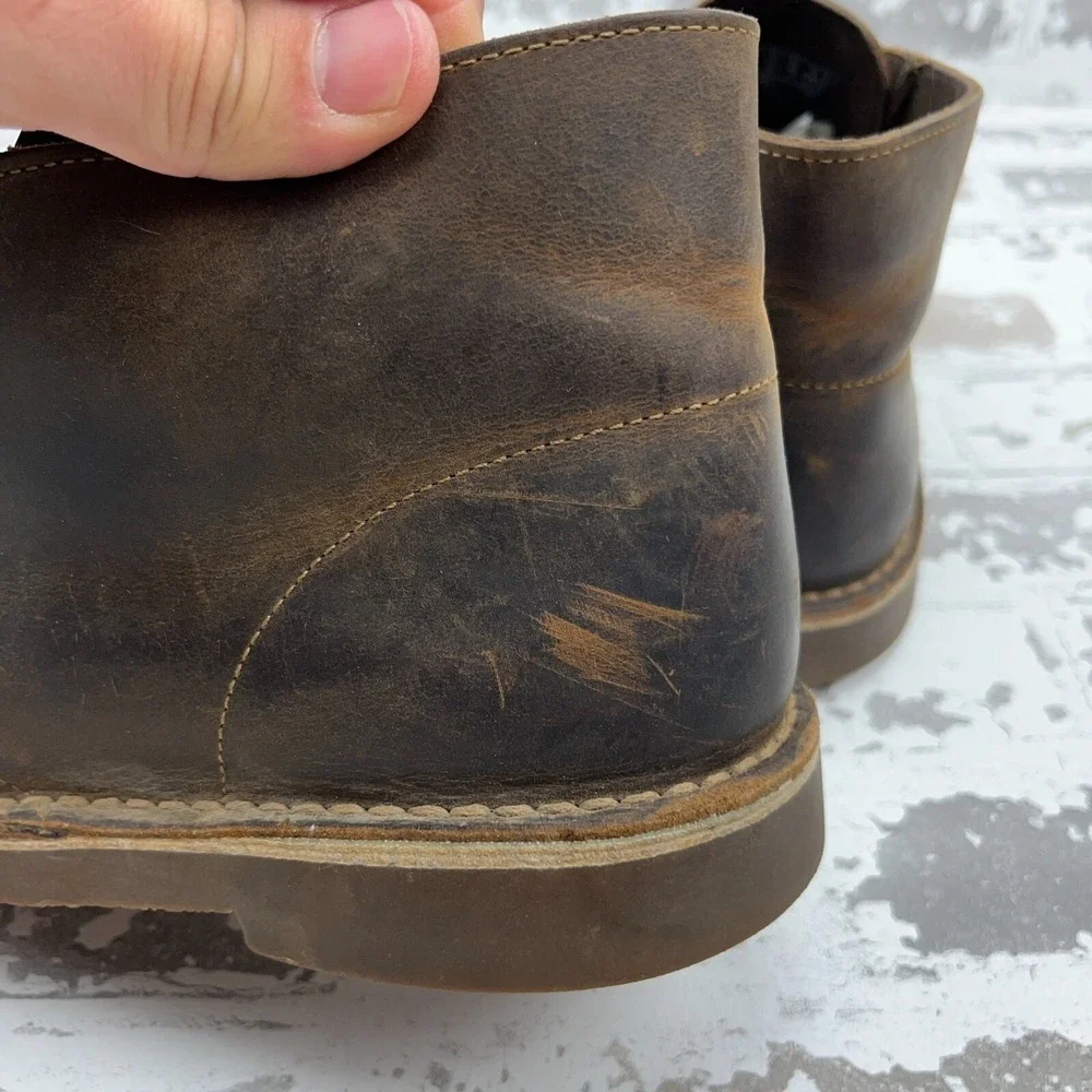 Clarks Chukka Ankle Boots Men 9 Brown Leather Dress‎ 2 Eyelet Lace Up Adult
